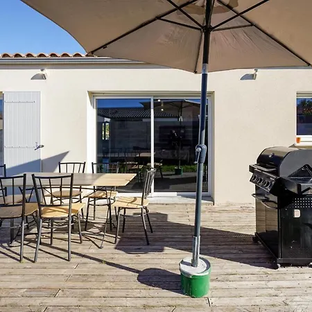 Gorgeous In Longeves With Kitchen Semesterbostad Longeves (Charente-Maritime)